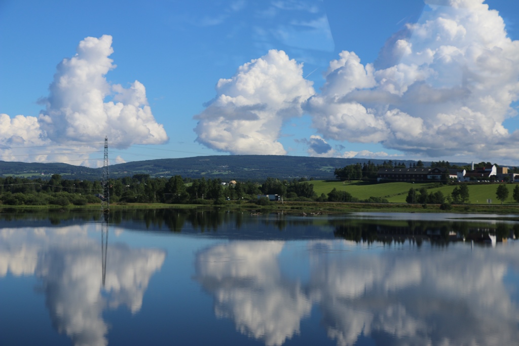 D:\2016-04-24-Ayla\album-2016\2016-07-01-iskandinavya\2016-07-04-bergen\IMG_4688-1.jpg