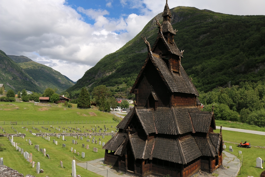D:\2016-04-24-Ayla\album-2016\2016-07-01-iskandinavya\2016-07-04-bergen\IMG_4878-1.jpg