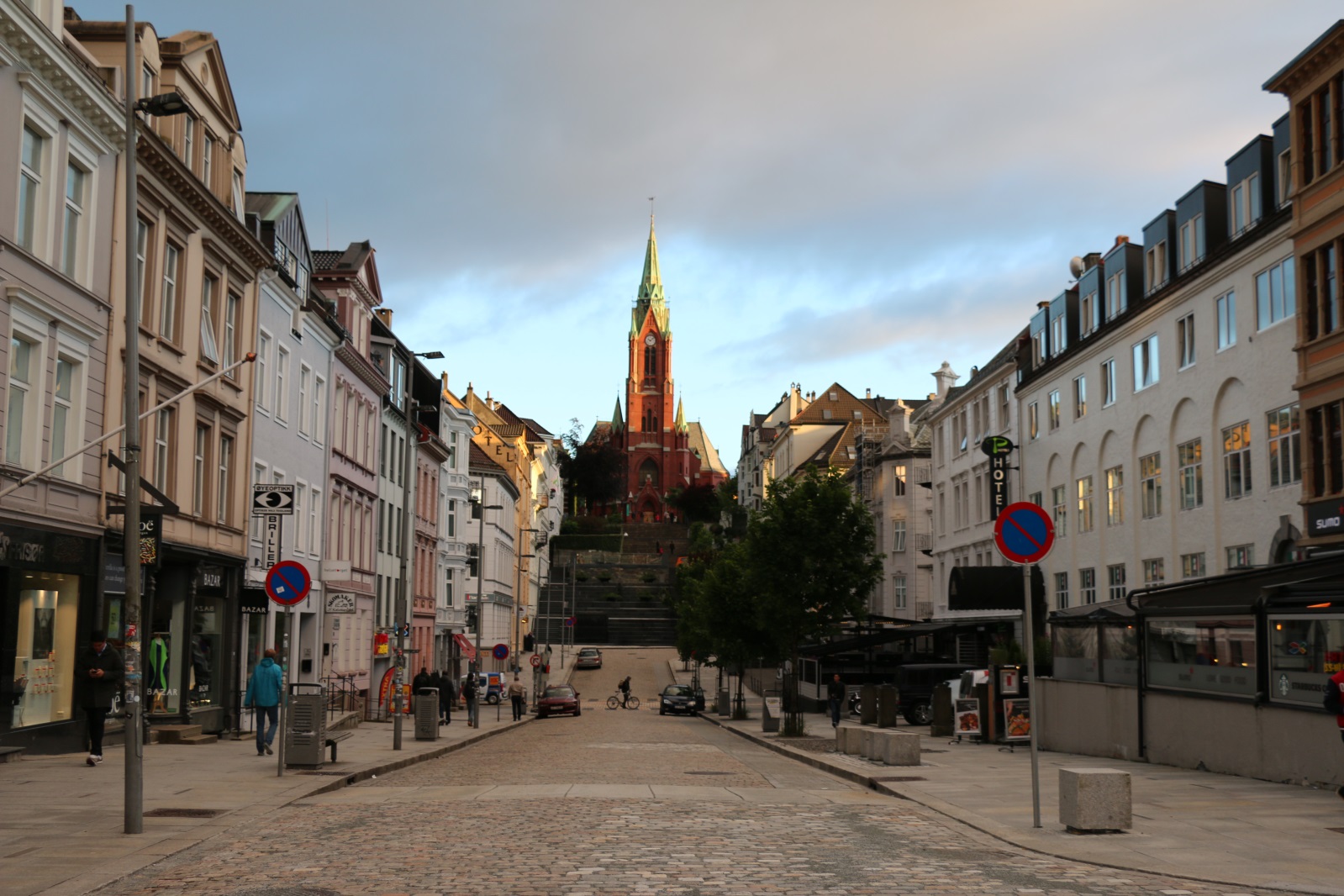 D:\2016-04-24-Ayla\album-2016\2016-07-01-iskandinavya\2016-07-04-bergen\IMG_5299.JPG